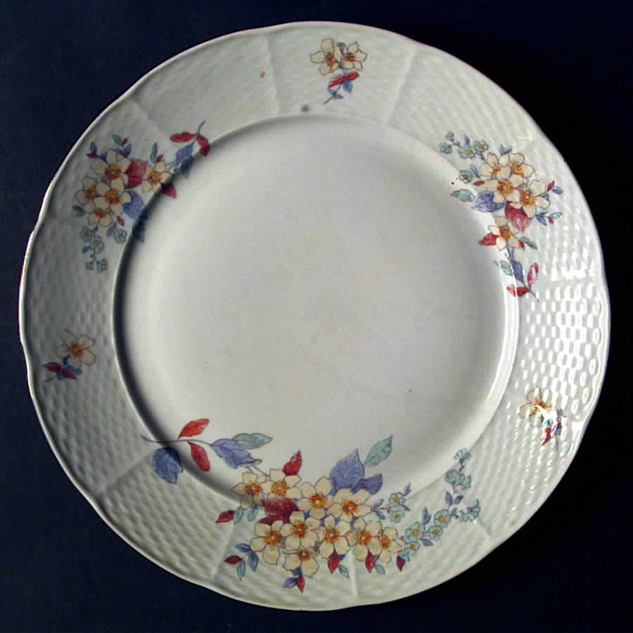 Lavender Dinner Plate by Baum Brothers-1