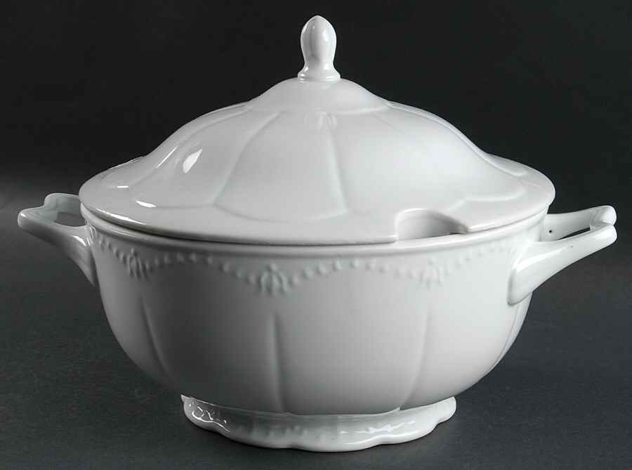Versaille Tureen &  Lid by Baum Brothers-1