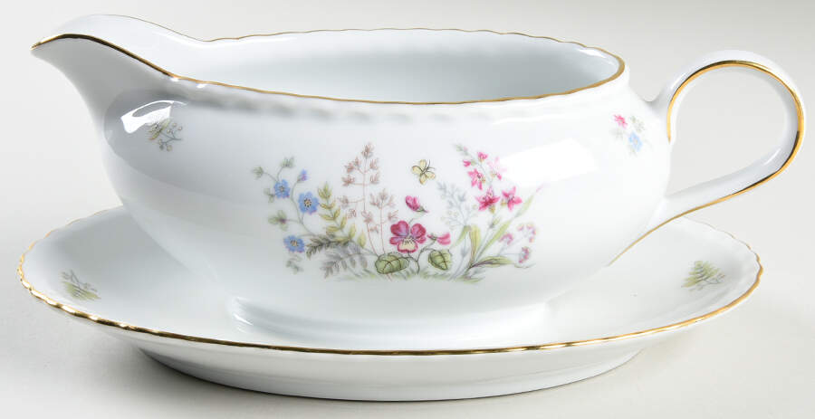 Meadow Gravy Boat with Attached Underplate by Bavaria-1