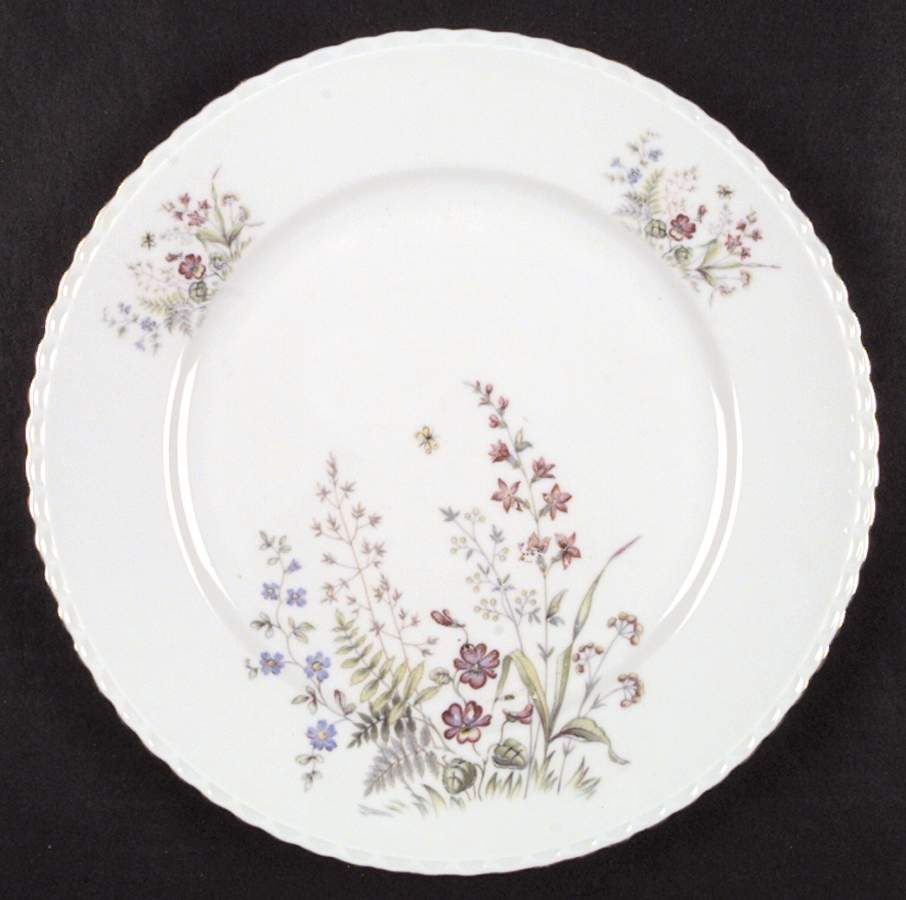 Meadow Dinner Plate by Bavaria-1