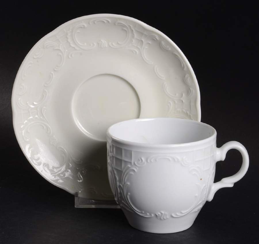 Mozart White Flat Cup & Saucer Set by Bauscher Weiden-1