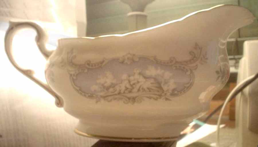 Blenheim Gravy Boat by Buckingham (England)-1