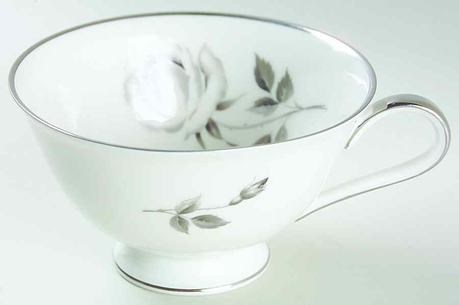 Midnight Rose Footed Cup by Bavarian Crest-1