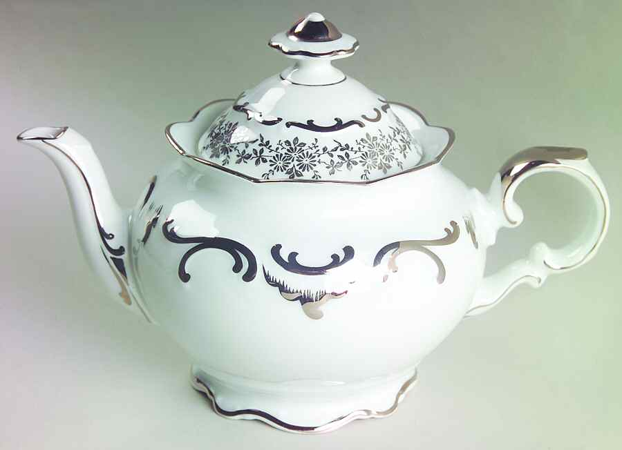 Romance Teapot & Lid by Bavarian Crest-1