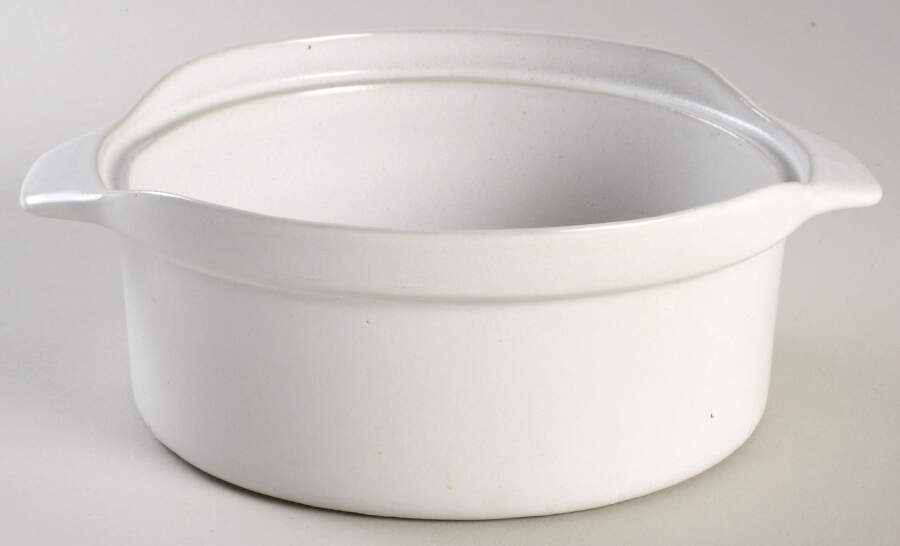 White 1 Qt Round Casserole No Lid by Bennington Potters-1