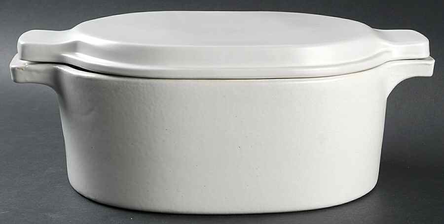 White 4 Qt Oval Covered Casserole by Bennington Potters-1