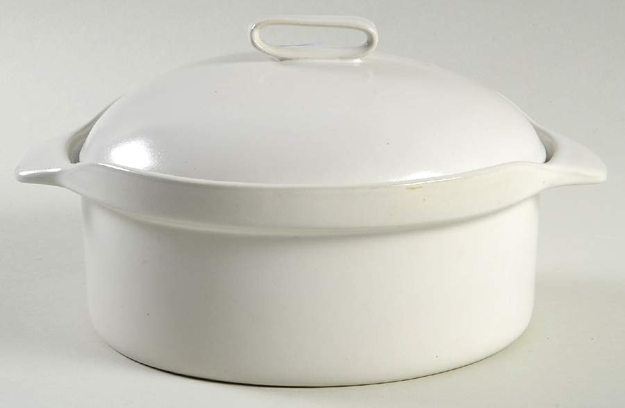 White 1 Qt Round Covered Casserole by Bennington Potters-1