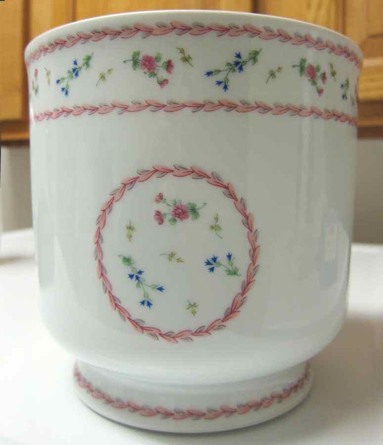Artois Rose Medium Cachepot by Bernardaud-1
