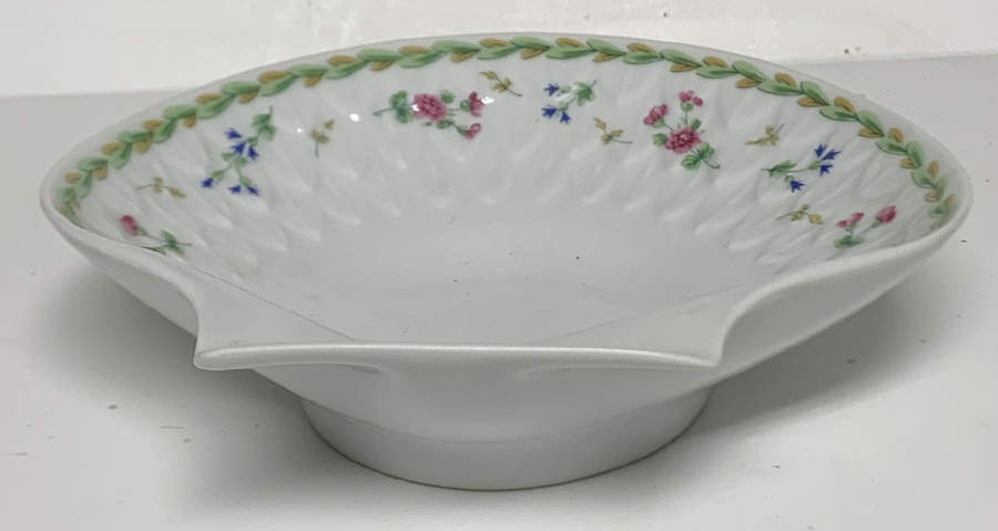 Artois Vert (Versailles Shape) 6" Shell Shaped Dish by Bernardaud-1