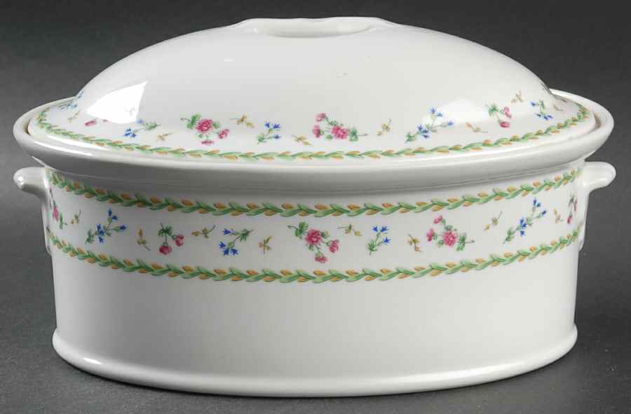 Artois Vert (Versailles Shape) 2.25 Quart Oval Covered Casserole by Bernardaud-1