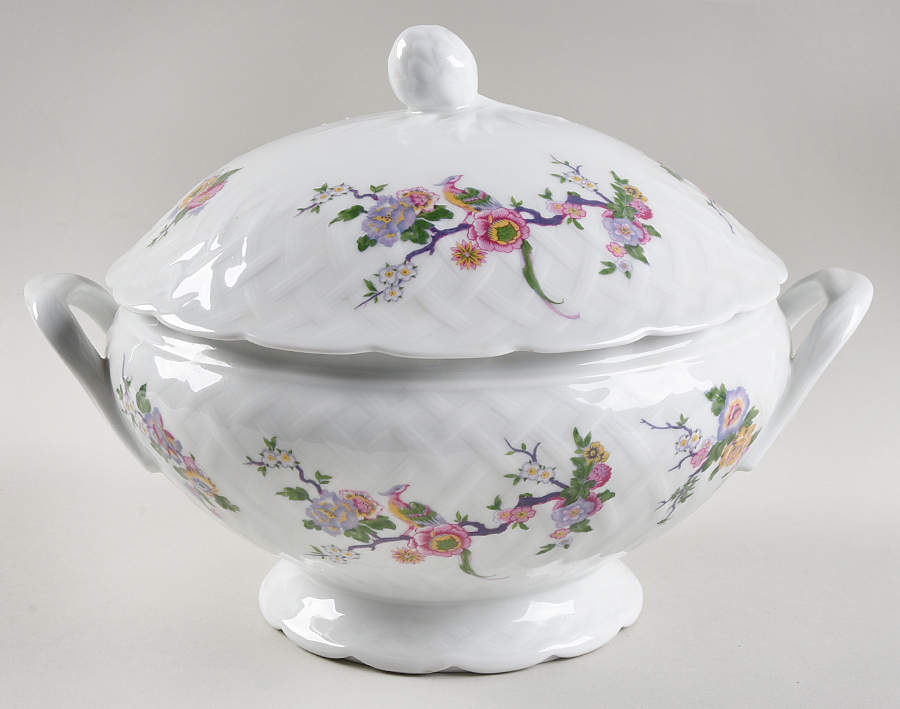 Bengali (White, Vannerie) Round Covered Vegetable by Bernardaud-1