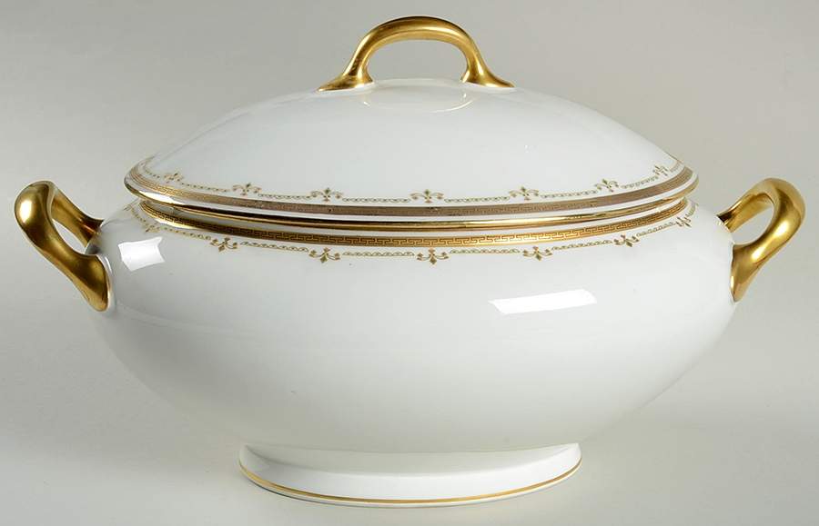 BER10 Oval Tureen & Lid by Bernardaud-1