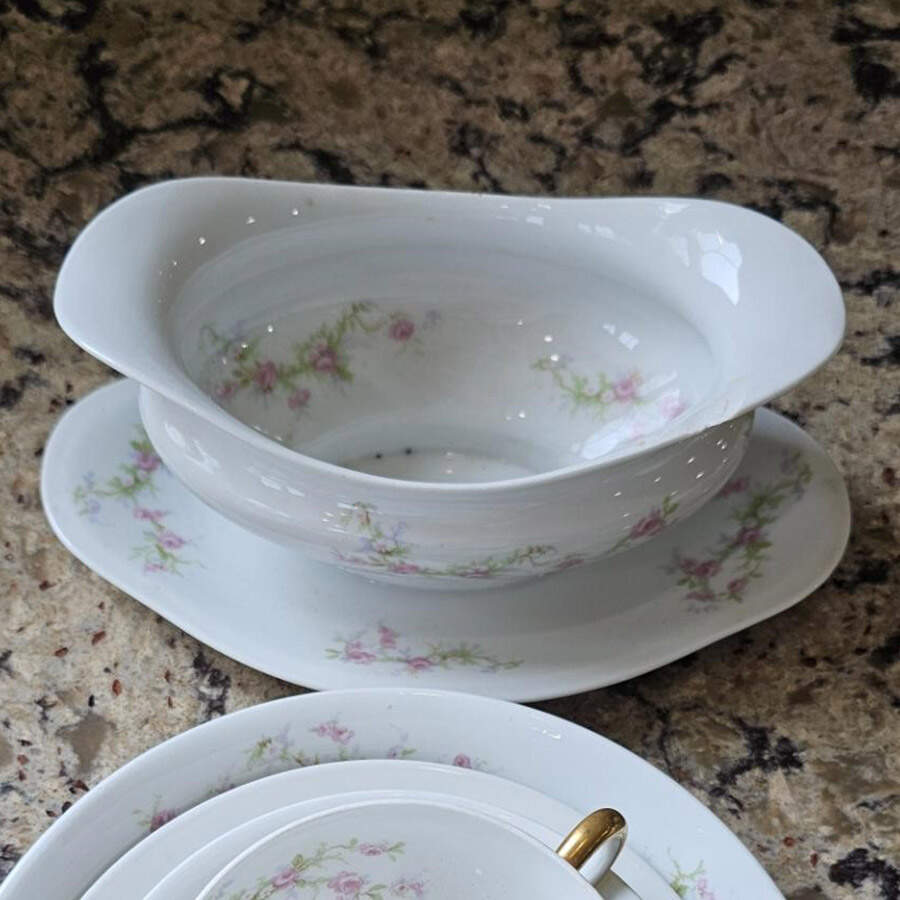 BER114 Gravy Boat with Attached Underplate by Bernardaud-1