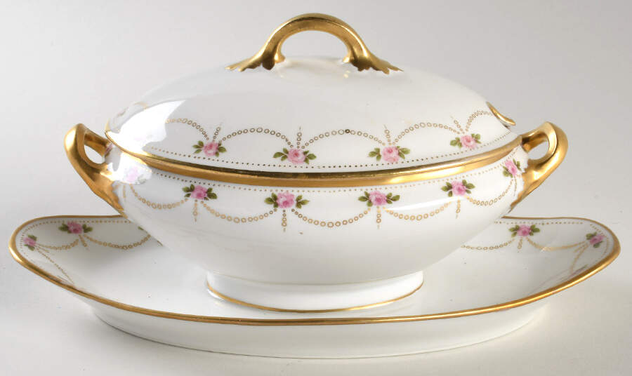 BER126 Gravy Boat w/Attached Underplate & Lid by Bernardaud-1