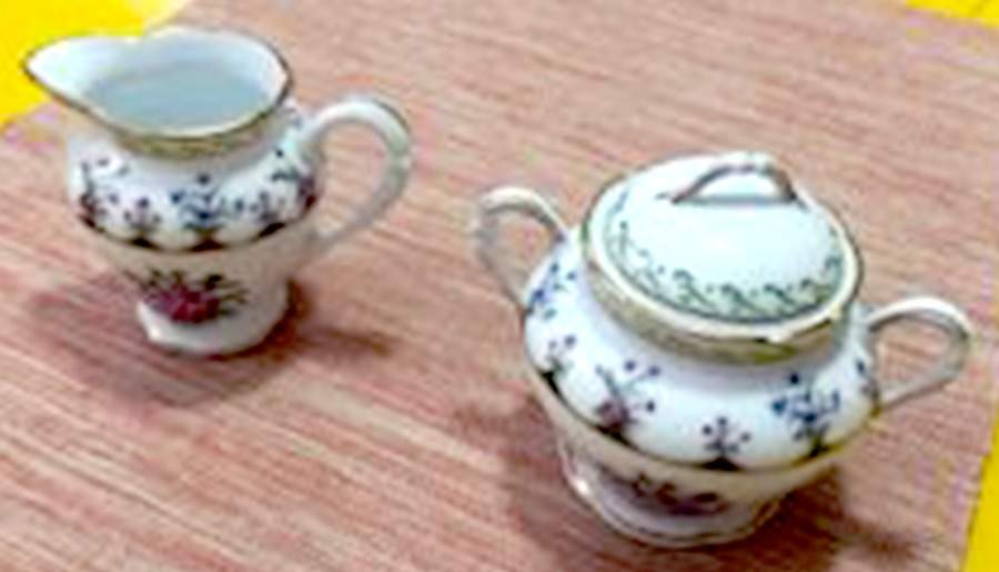 Chateaubriand Green Sugar Bowl & Lid by Bernardaud-1