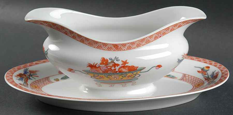 Fou Tcheou Gravy Boat with Attached Underplate by Bernardaud-1
