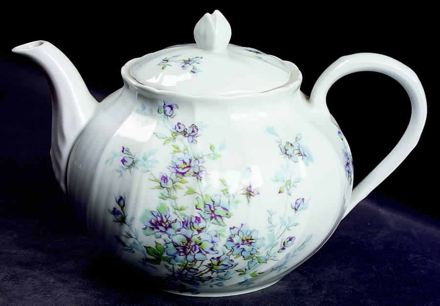 Gabrielle Teapot & Lid by Bernardaud-1