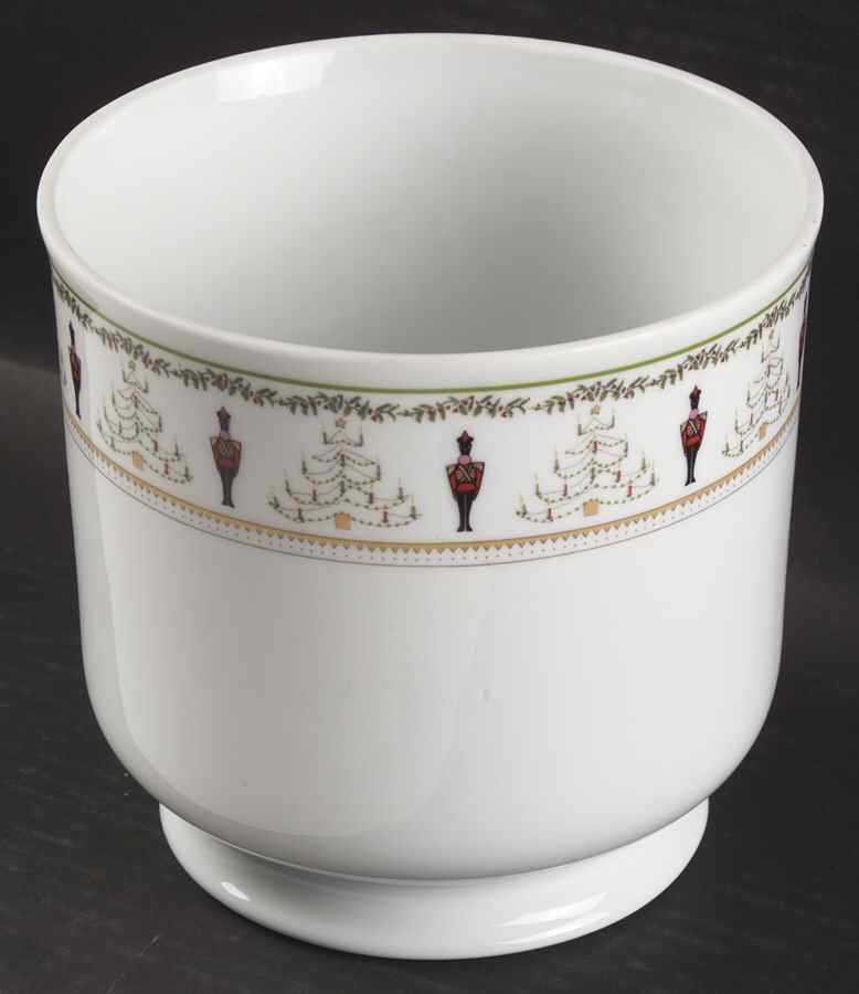 Grenadiers Medium Cachepot by Bernardaud-1