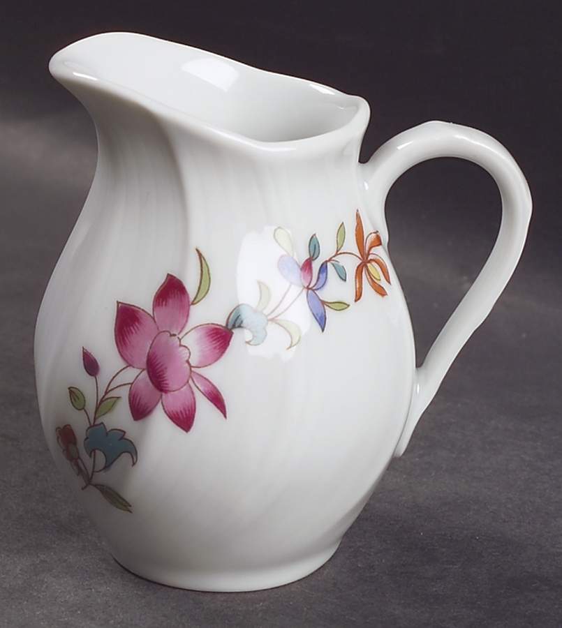 Lowestoft Mini Creamer by Bernardaud-1