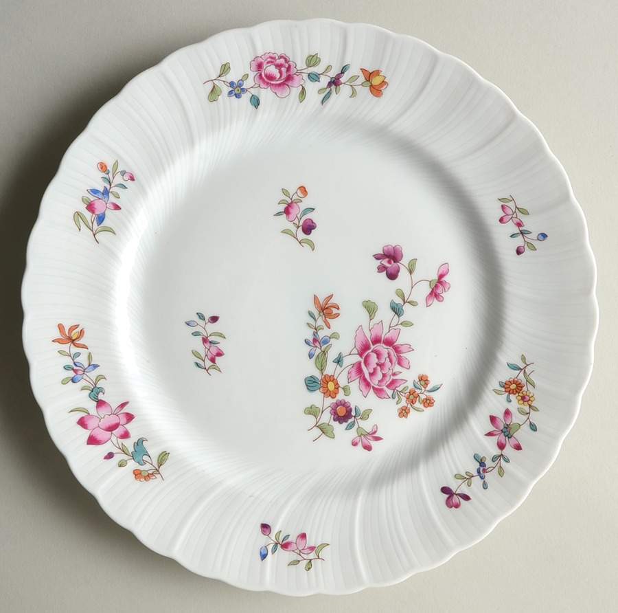 Lowestoft Dinner Plate by Bernardaud-1