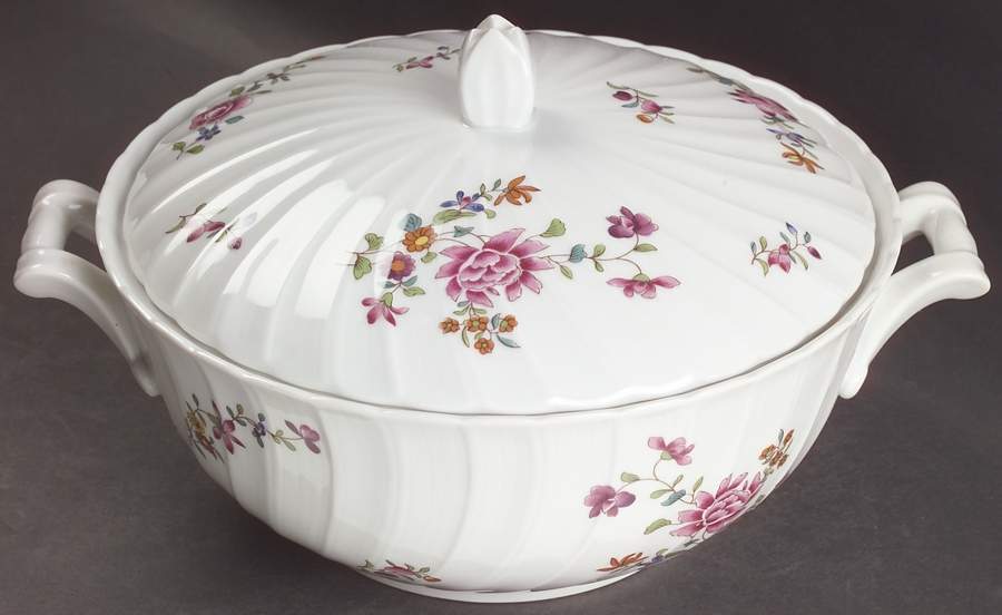 Lowestoft Round Covered Vegetable by Bernardaud-1
