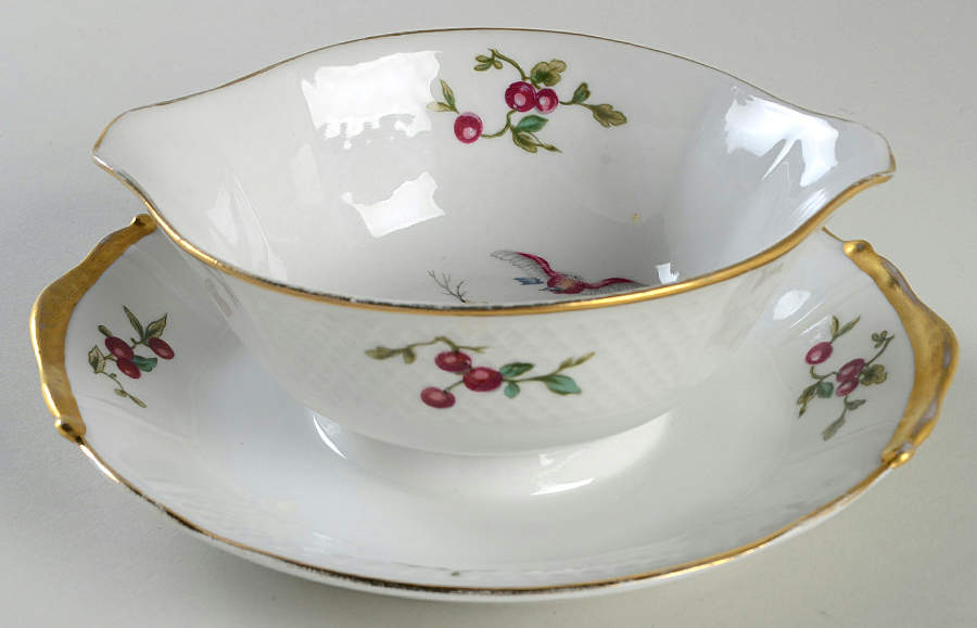 Mennecy Gravy Boat with Attached Underplate by Bernardaud-1