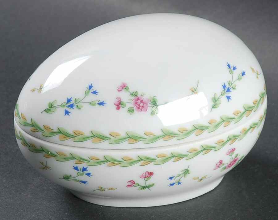 Poe Large Egg Box & Lid by Bernardaud-1