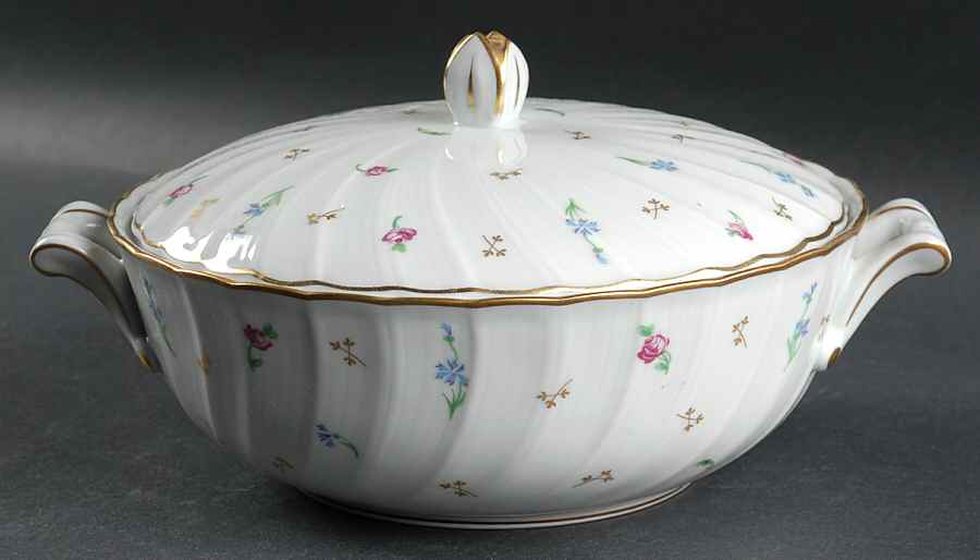 Pompadour (Scalloped, White Background) Round Covered Vegetable by Bernardaud-1