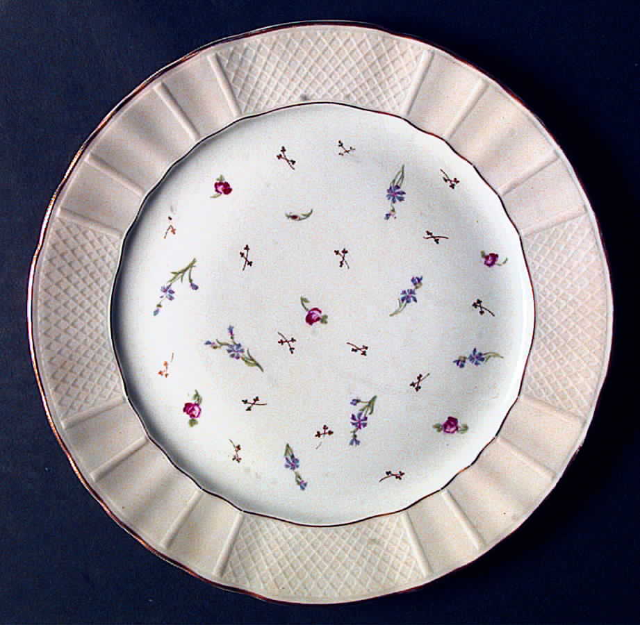 Pompadour (Raised Lattice, Cream Band) Dinner Plate by Bernardaud-1
