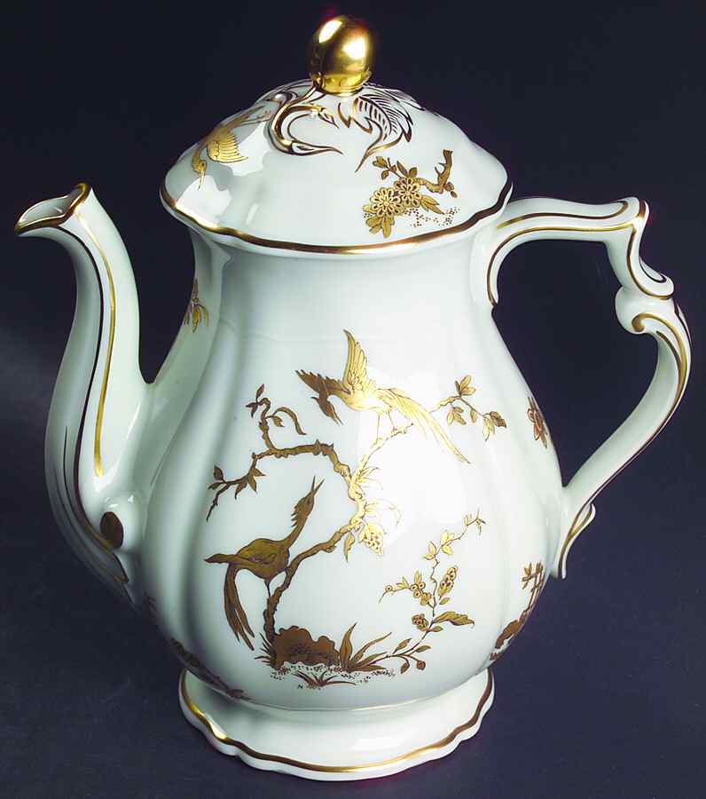 Reine Elizabeth Teapot & Lid by Bernardaud-1