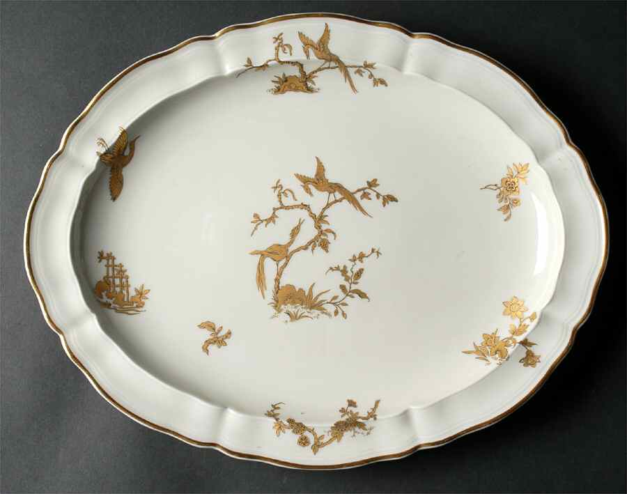 Reine Elizabeth 15" Oval Serving Platter by Bernardaud-1