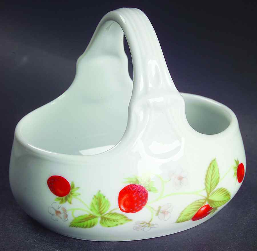 Strawberry Small Basket by Bernardaud-1