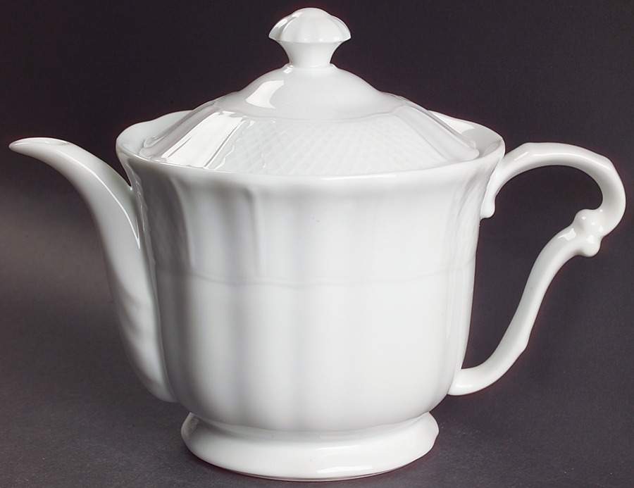 Versailles Teapot & Lid by Bernardaud-1