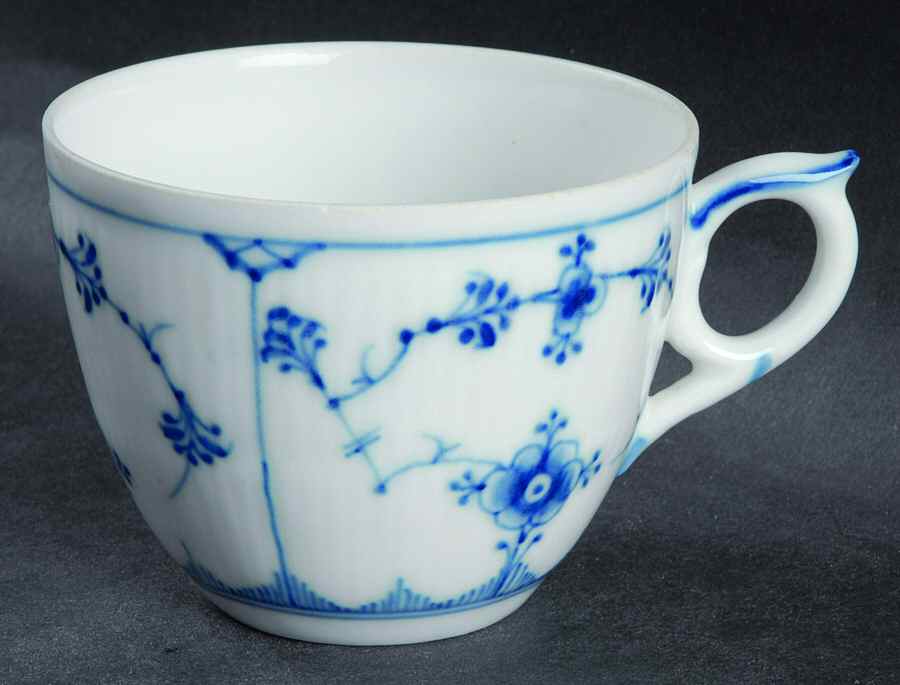 BIG12 Flat Cup by Bing & Grondahl-1