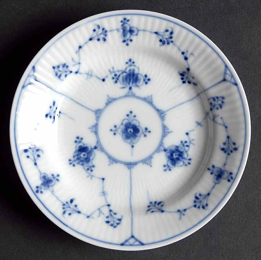 BIG12 Small Bread & Butter Plate by Bing & Grondahl-1