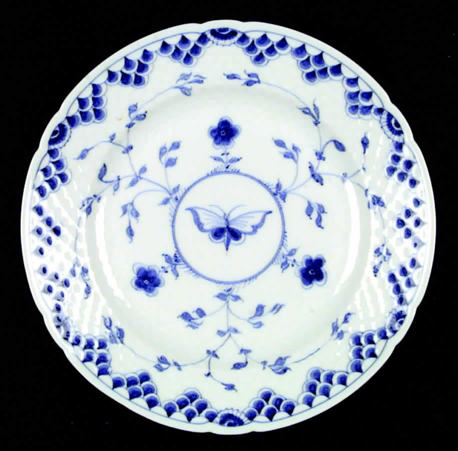 BIG2 Dinner Plate by Bing & Grondahl-1