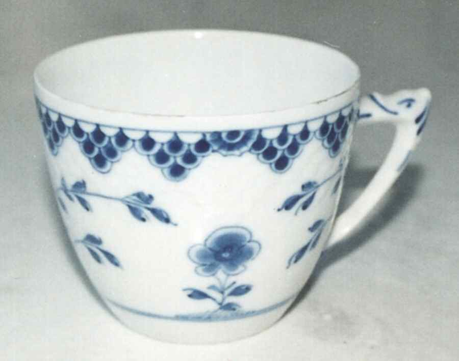 BIG2 Flat Cup by Bing & Grondahl-1