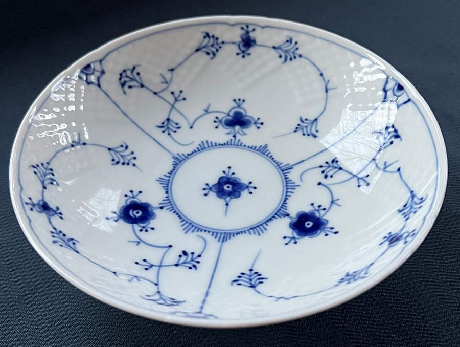 Blue Traditional (No Trim) Cake Dish by Bing & Grondahl-1