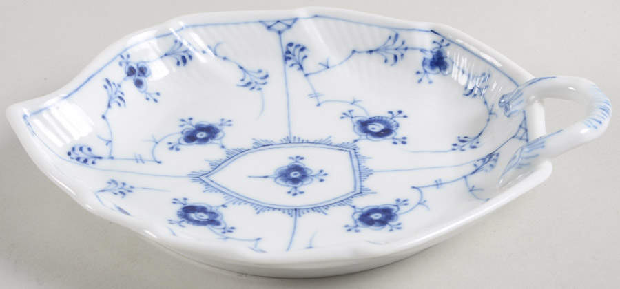 Blue Traditional (No Trim) 7" Leaf Dish by Bing & Grondahl-1