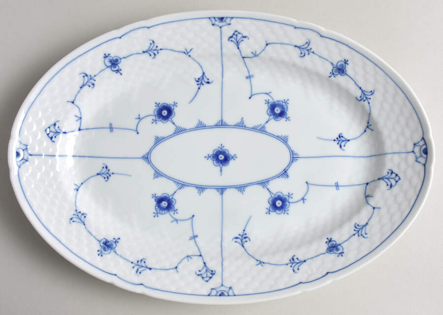 Blue Traditional (No Trim) 13" Oval Serving Platter by Bing & Grondahl-1