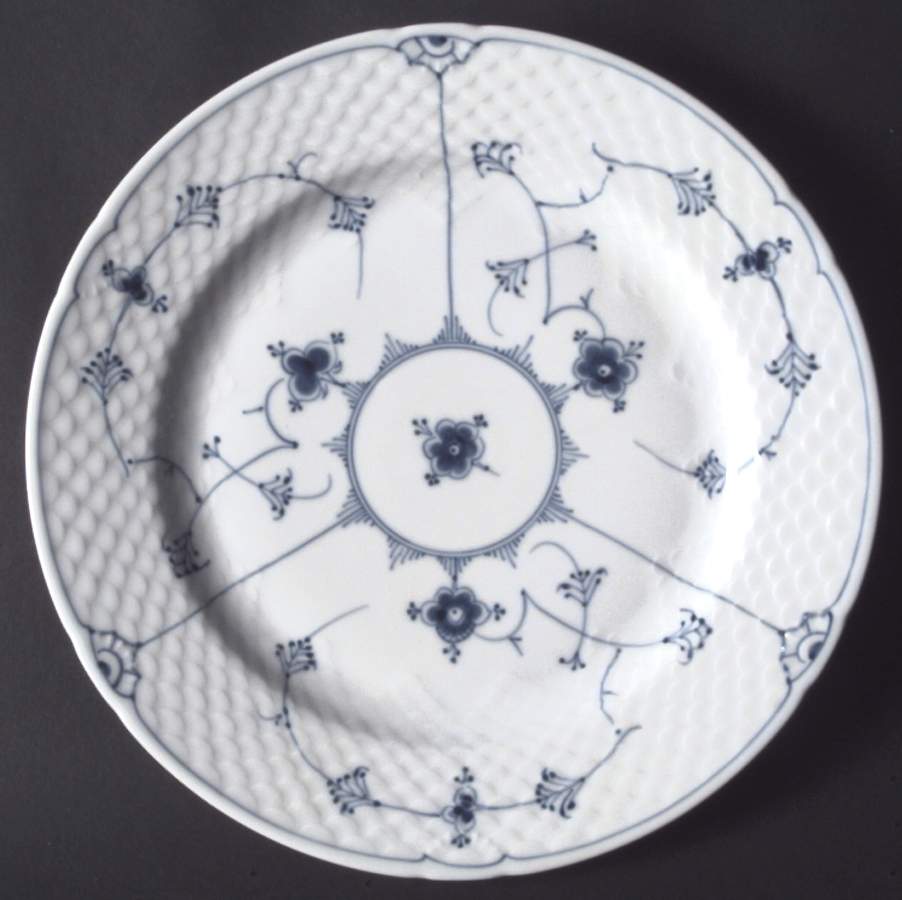 Blue Traditional (No Trim) Dinner Plate by Bing & Grondahl-1