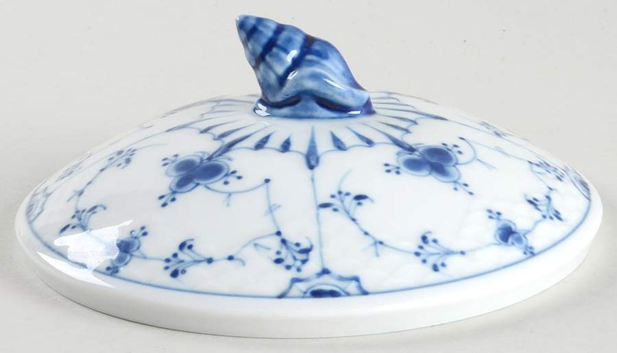 Blue Traditional (No Trim) Lid for Sauce Boat by Bing & Grondahl-1
