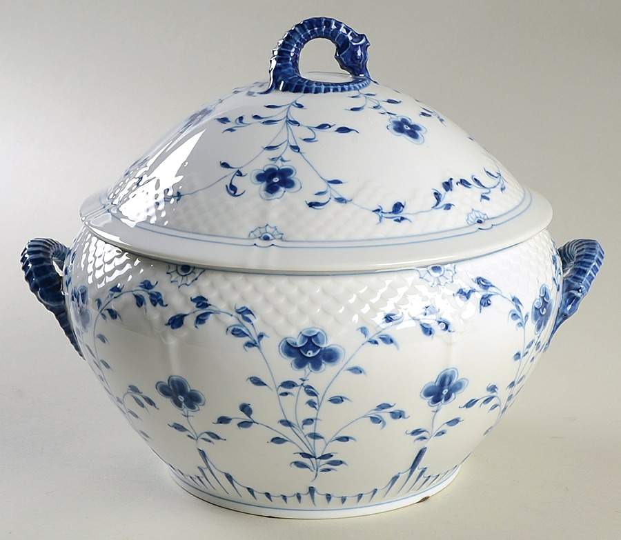 Blue Traditional (No Trim) Tureen &  Lid by Bing & Grondahl-1
