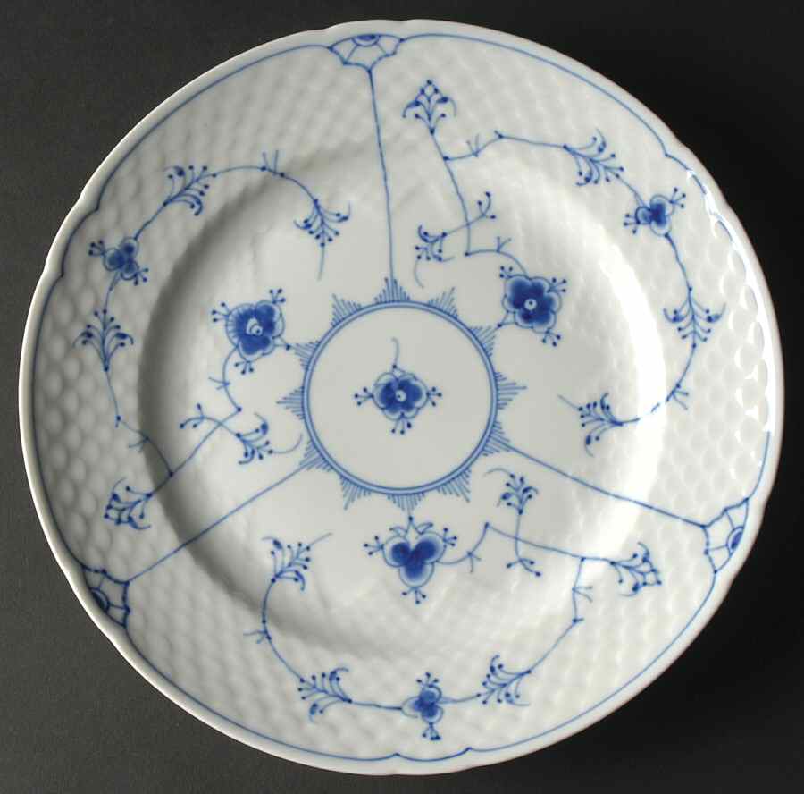 Blue Traditional (No Trim) Dinner Plate by Bing & Grondahl-1