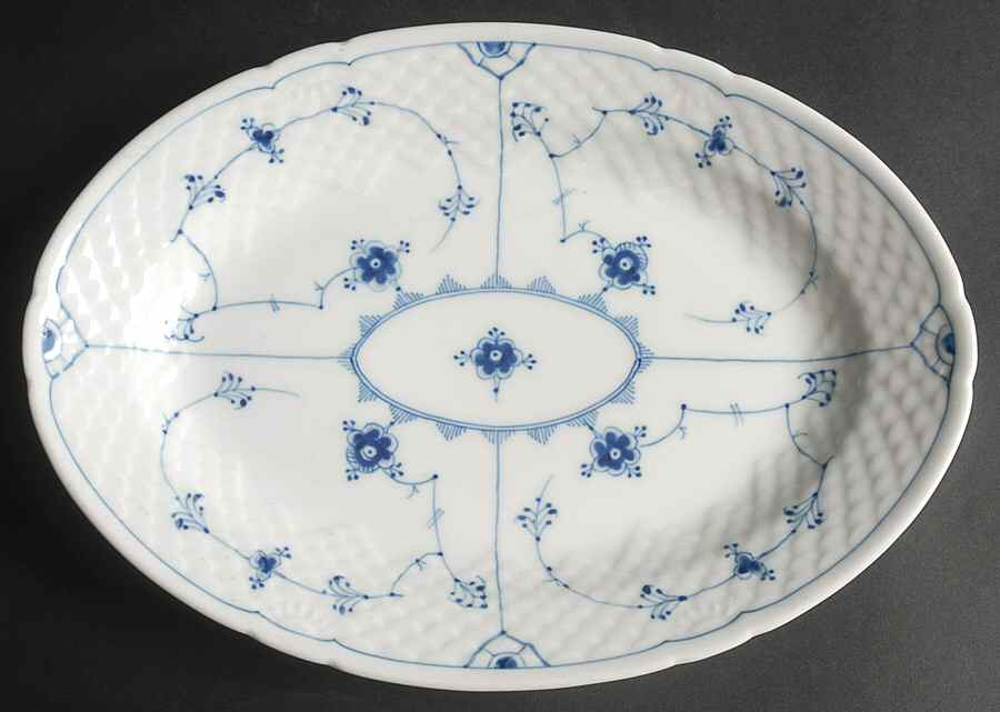 Blue Traditional (No Trim) 11" Oval Serving Platter by Bing & Grondahl-1