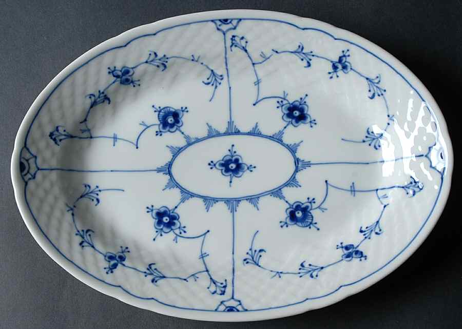 Blue Traditional (No Trim) 11" Oval Serving Platter by Bing & Grondahl-1