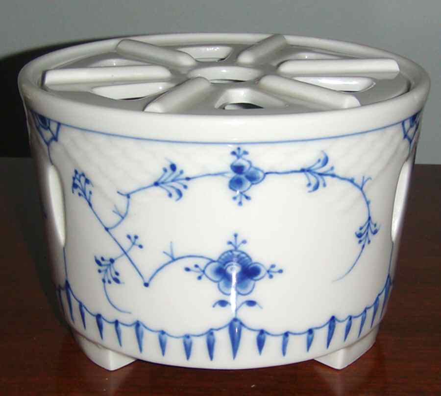 Blue Traditional (No Trim) 2 Piece Warmer Stand by Bing & Grondahl-1