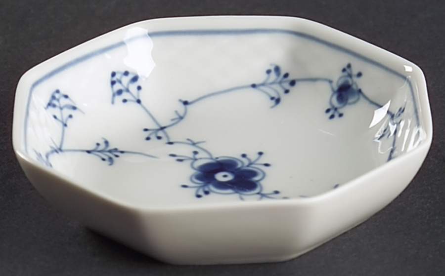 Blue Traditional (No Trim) Octagonal Ashtray by Bing & Grondahl-1