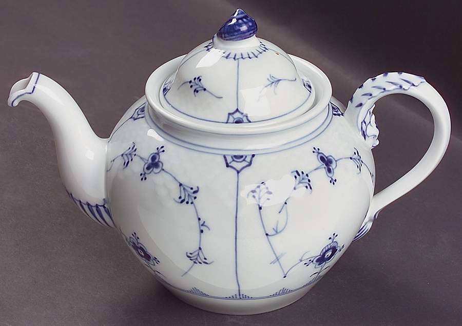Blue Traditional (No Trim) Small Teapot & Lid by Bing & Grondahl-1
