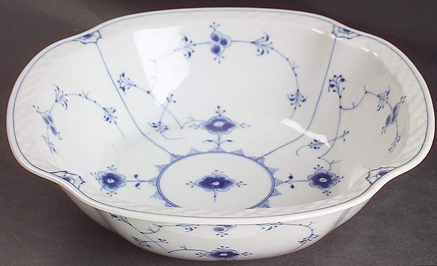 Blue Traditional (No Trim) 9" Salad Serving Bowl by Bing & Grondahl-1